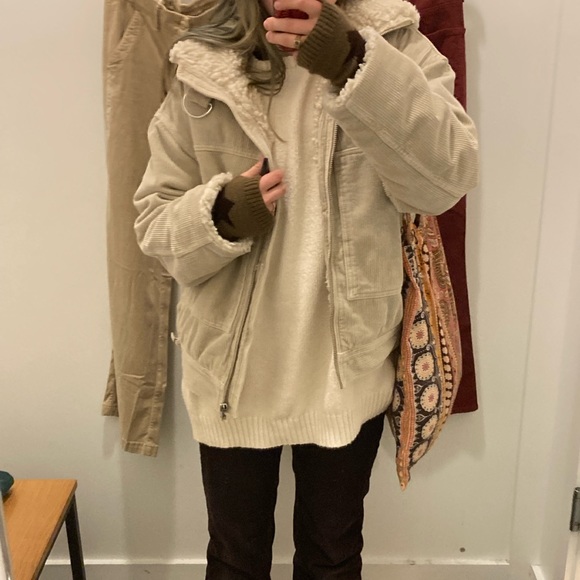 Jules - Picture 3 of 4